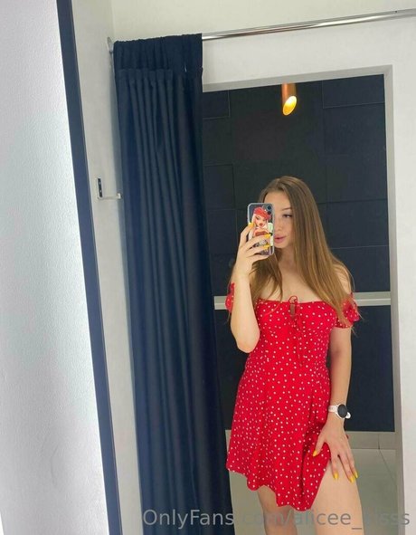 alicee kisss pornstar pretty pictures