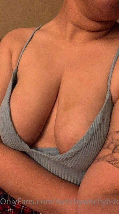 twitchywitchybitchy beautiful pornstar img