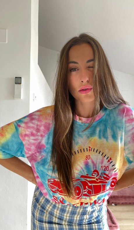 paulagonu naked actress images