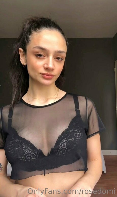 rosedomi perfect model picture