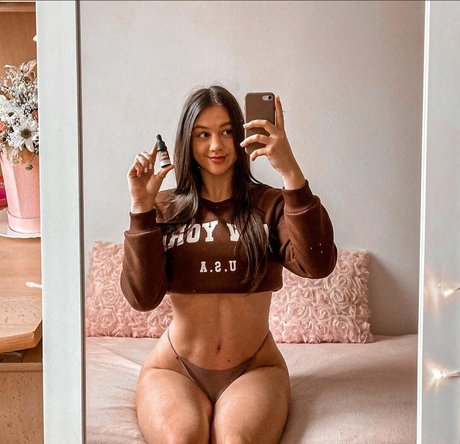 Lucia Mikusova naked model pictures