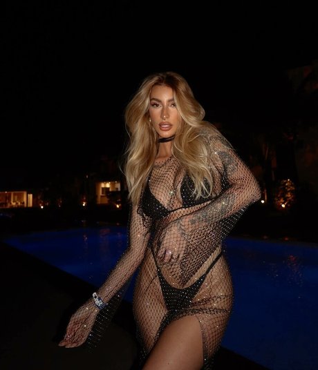 Vitoria Mondoni adult star pic