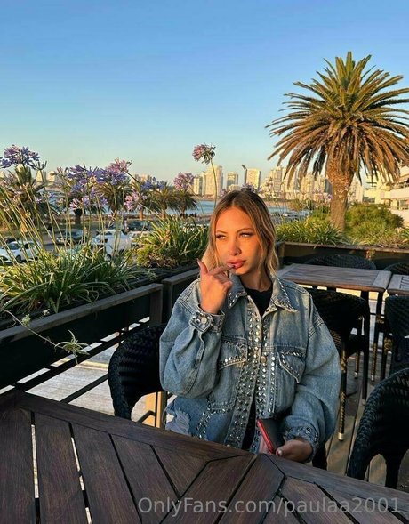 Paulaa2001 top actress pics