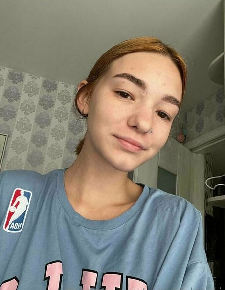 sonyasolanski pornographic model image