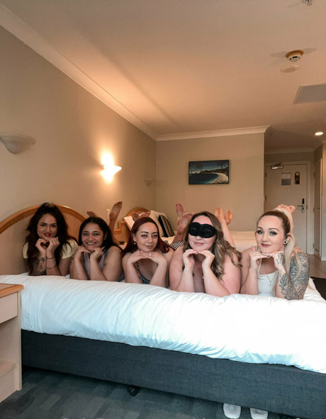 ashleytheteasefree sex star pics