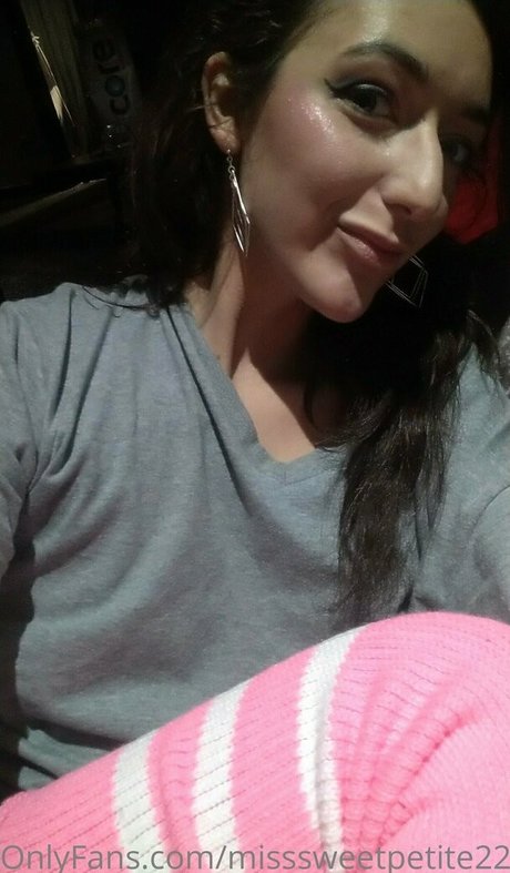 misssweetpetite22 naked star picture
