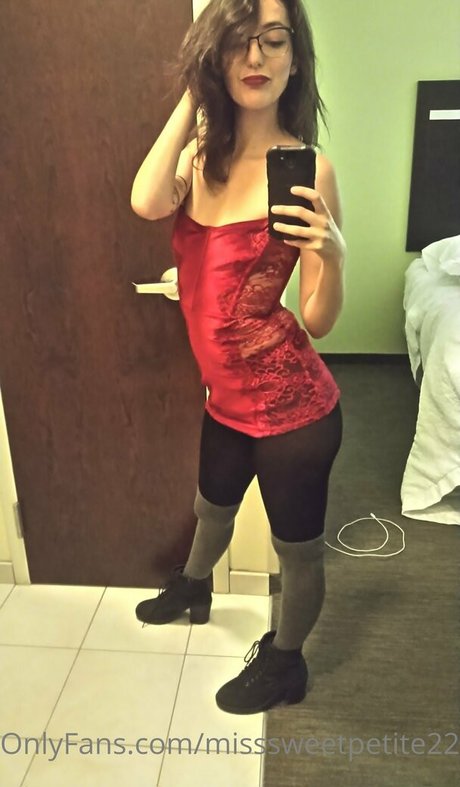 misssweetpetite22 pornstar nice pic