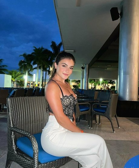 women onlyfans nice photo