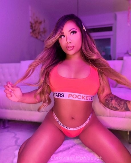 exoticbooty naked actress pictures