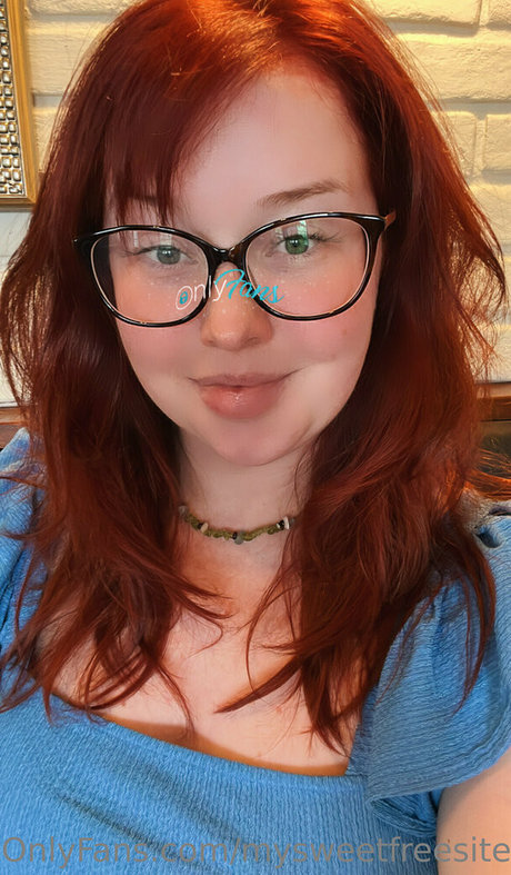 sweetlucysfreepage pornstar exclusive picture