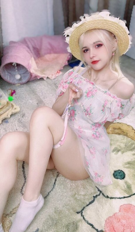 LENivayaAya pornstar beautiful img