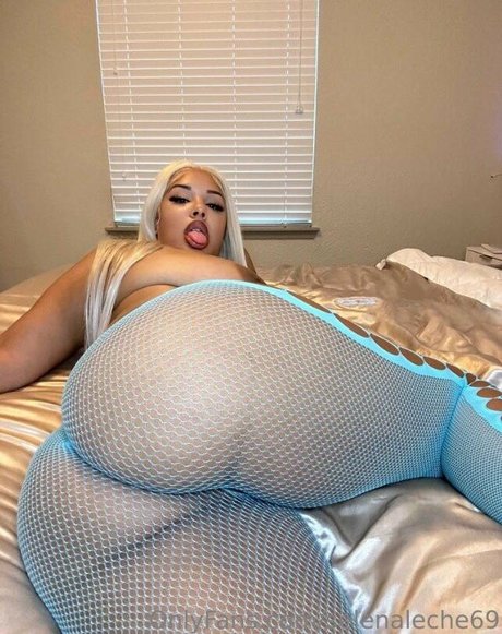 Selenaleche69 hd pornstar photo