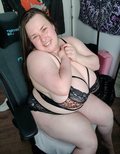 athletic milf onlyfans art porn pic