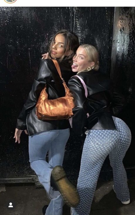 Mimi Slinger sexy model archive