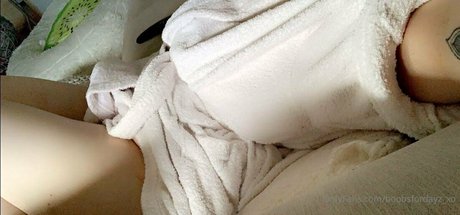 boobsfordayz xo star xxx photos