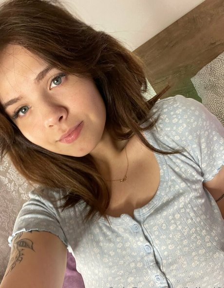 leila l0 pornstar sexy pictures