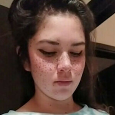 Sara Bustani star exclusive pic