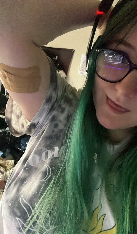 toastysyren hot star pic