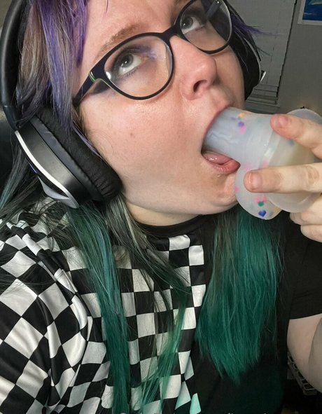 toastysyren star naked pics