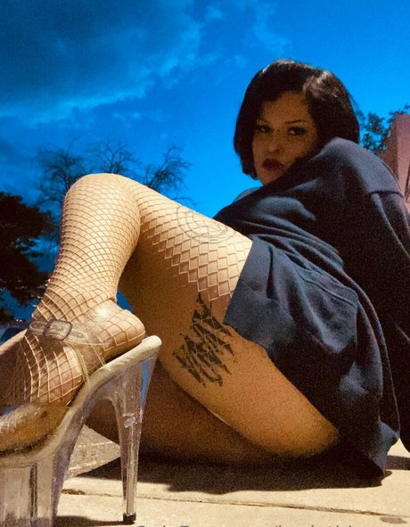 hariethhoney naked star archive