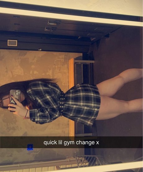 Eleri Evans star adult pics