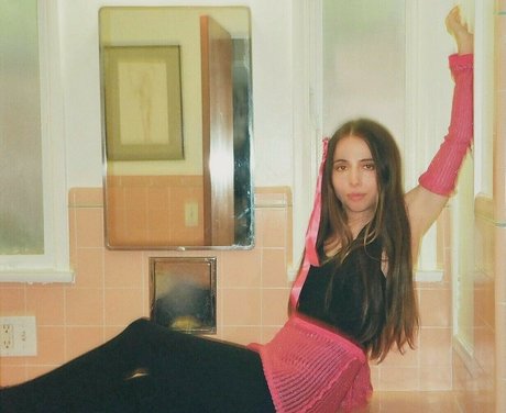 Esther Povitsky perfect actress photos