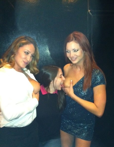 Esther Povitsky pornstar picture