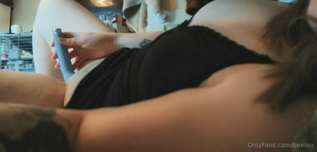 beelou erotic pornstar pic