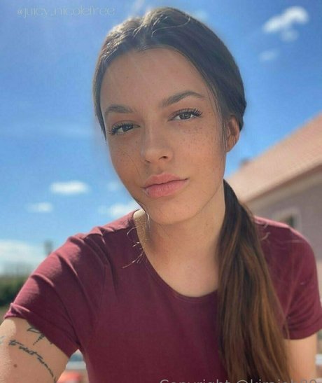 kirajoh89 pornstar pic