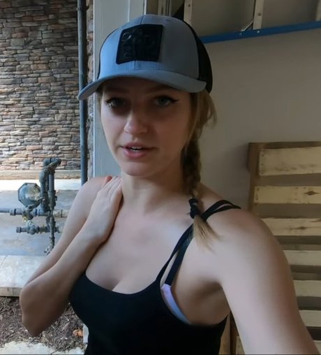 Gabby Downing pretty model images