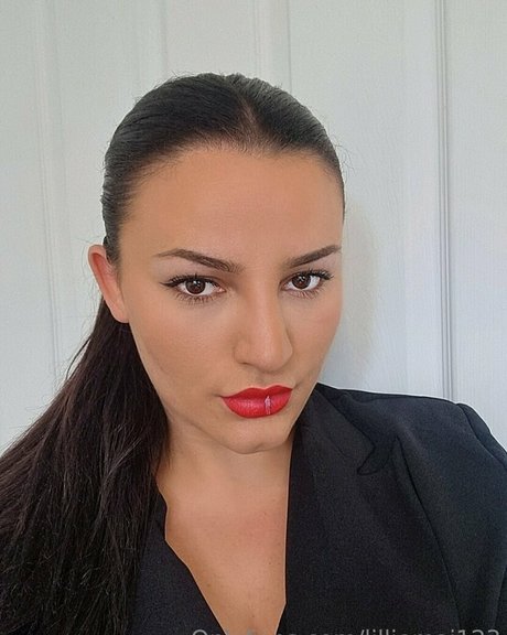 lilliemai123 model erotic photos