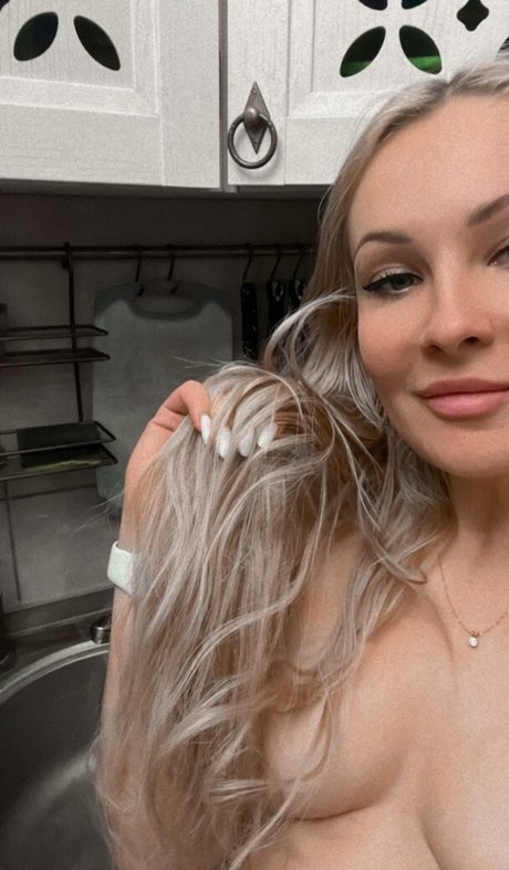 Milavy erotic actress pictures