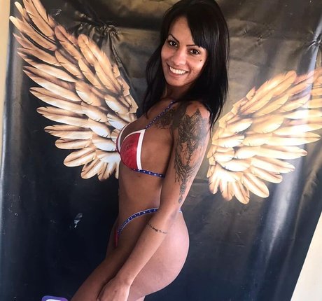 Carine Kishi best model pic