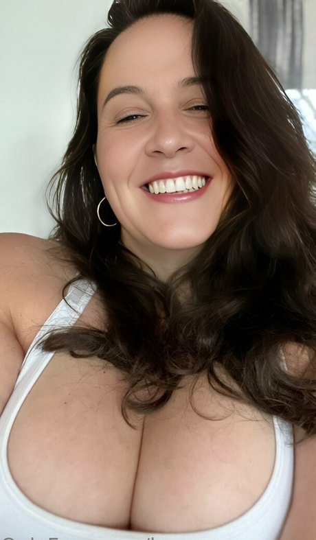 buxomemmanuellefree star sexy galleries