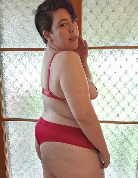 thebreehan pretty model picture