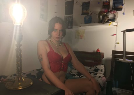 jadesylviya beautiful actress img