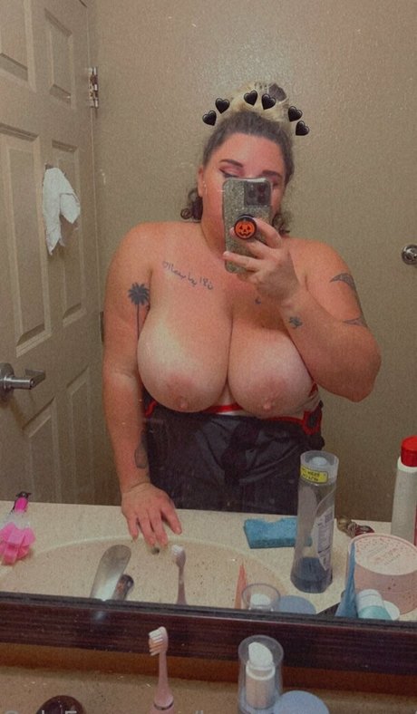 hookahqueeensfw beautiful actress image