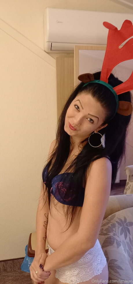 lgnivan sexy actress photo