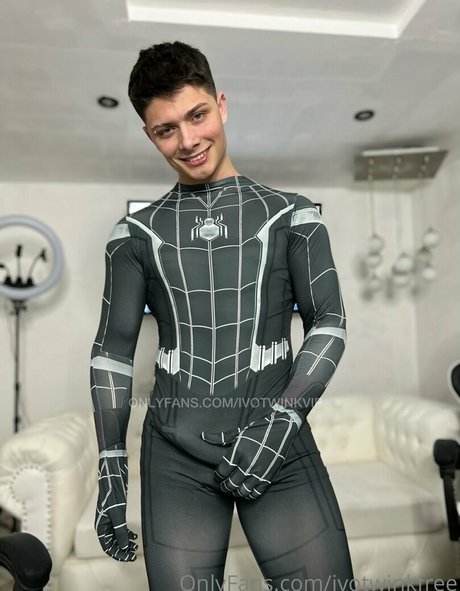 ivotwinkfree porn model archive