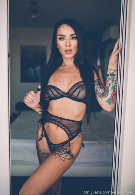 valeriamoxx model pretty picture
