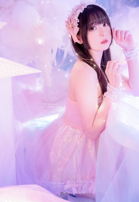 Shimo model naked photo