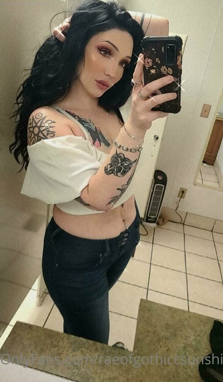 raeofgothiccsunshine star sexy galleries