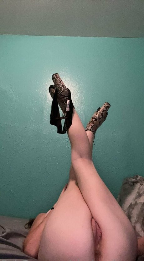 playboydropouttt adult actress picture