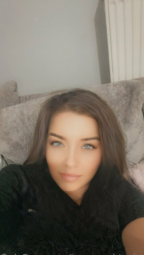 twonaughtysisters Profile pic