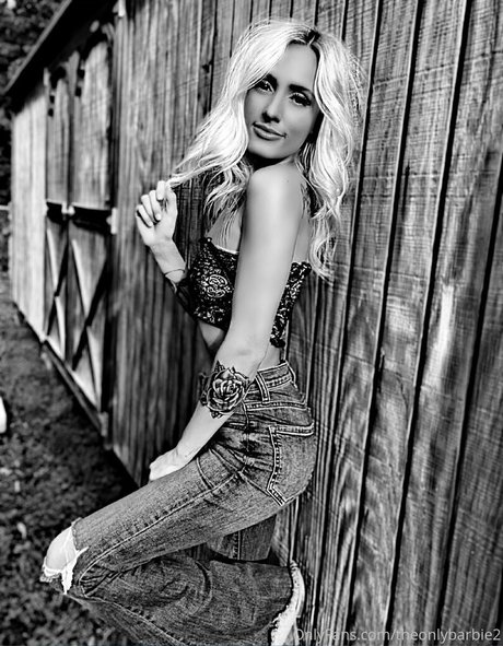 theonlybarbi2 beautiful model pic