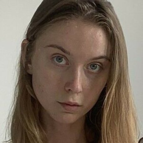 Sarah Ashley V model porn img