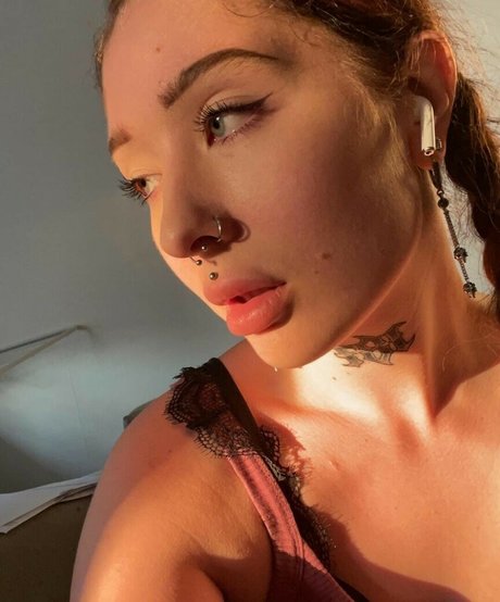 anastasia mcqueen naked actress pictures