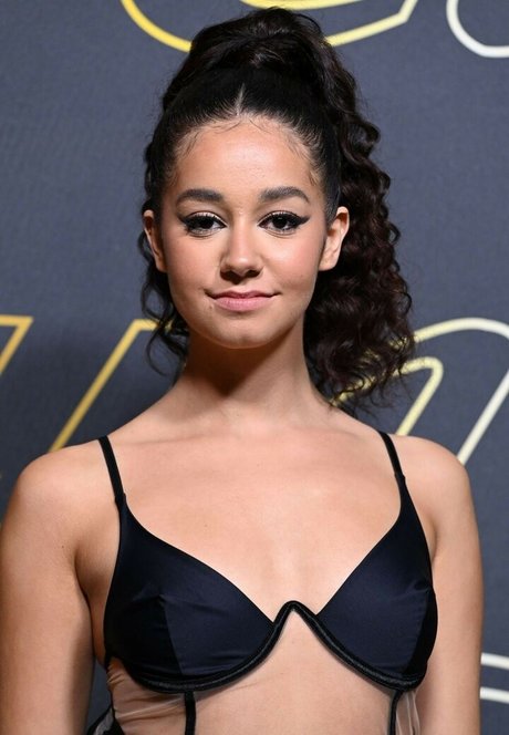 Lena Situations pretty actress picture