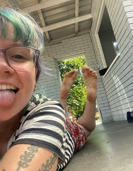 heidivfree model top photo