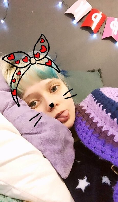 heidivfree nude actress pic